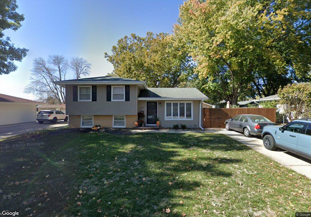 1207 E 13th St S, Newton, IA 50208 - photo 1