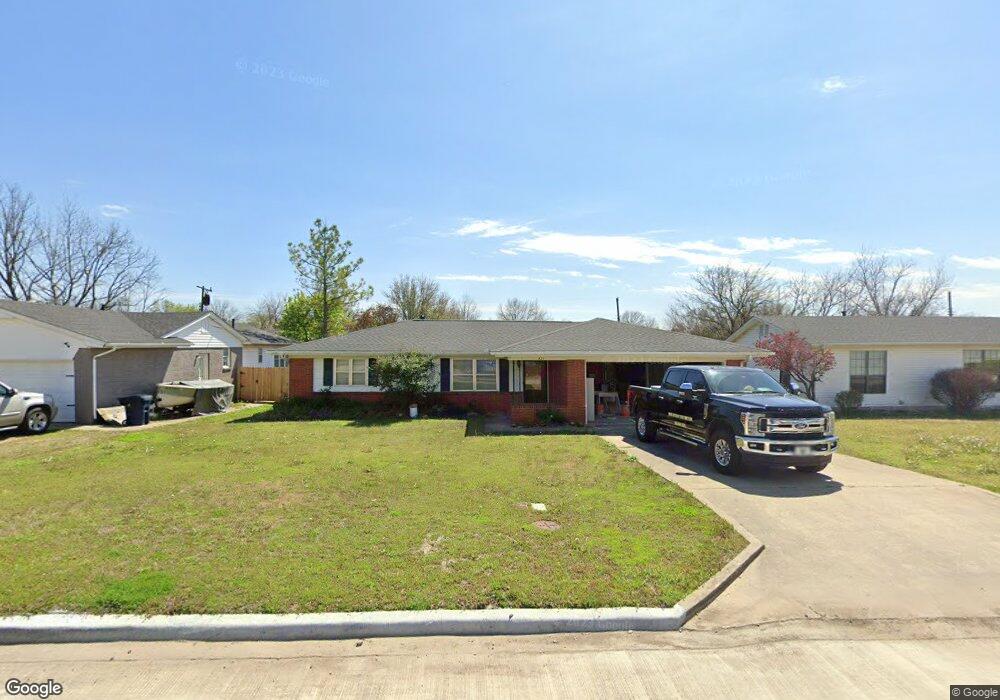 821 W 22nd St, Ada, OK 74820 - photo 1