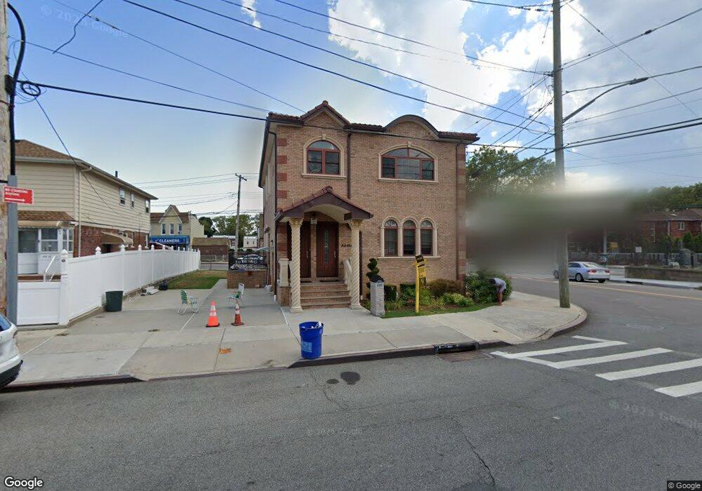 8404 Sutter Ave unit 2nd floor, Jamaica, NY 11417 - photo 1