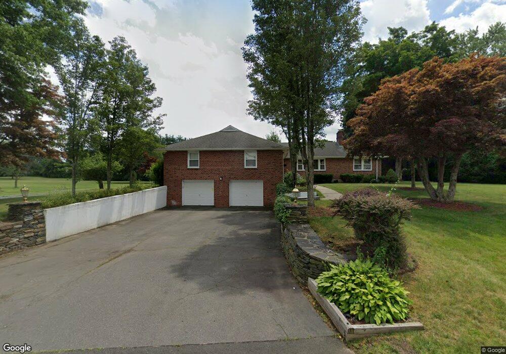 3 Huron Dr, West Hartford, CT 06117 - photo 1