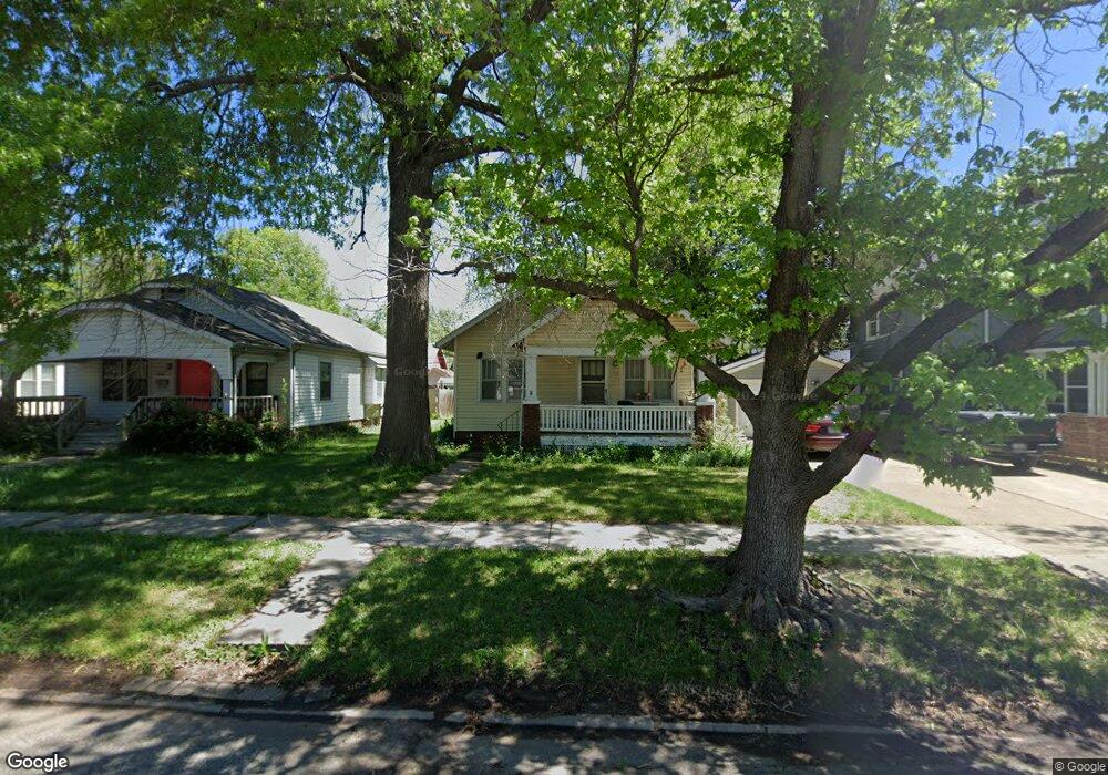 1290 SW Wayne Ave, Topeka, KS 66604 - photo 1