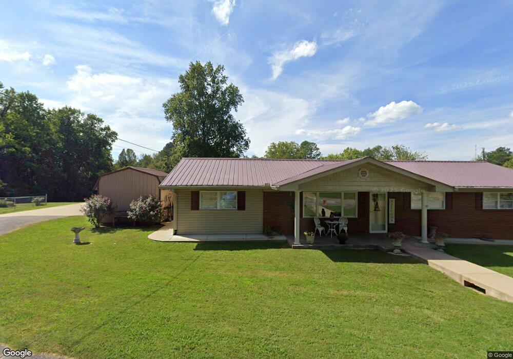 135 Hillcrest Dr, Linden, TN 37096 - photo 1