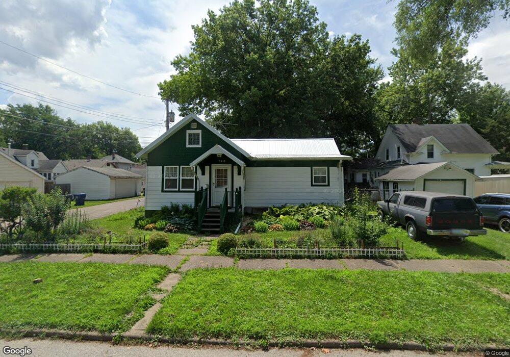 3019 Hobson Ave, Davenport, IA 52802 - photo 1
