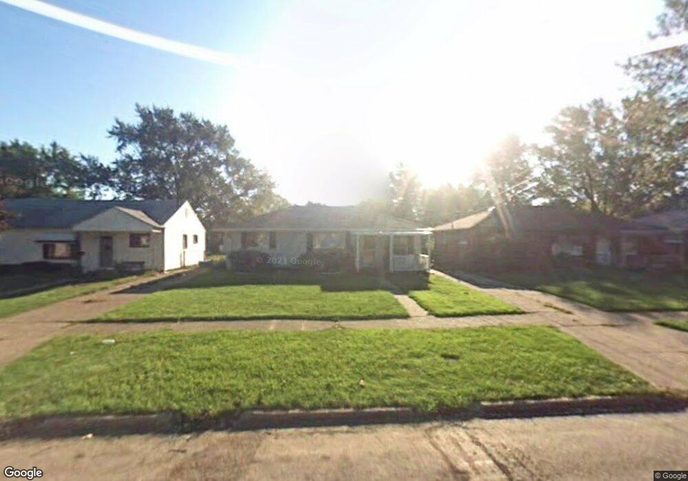 377 Lynne Dr, Sheffield Lake, OH 44054 - photo 1