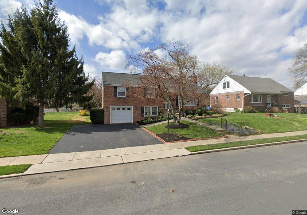 206 W 40th St, Reading, PA 19606 - photo 1