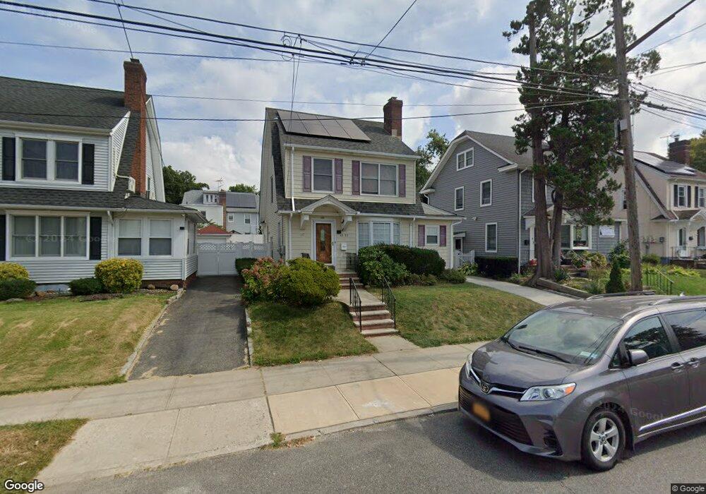 4553 169th St, Flushing, NY 11358 - photo 1