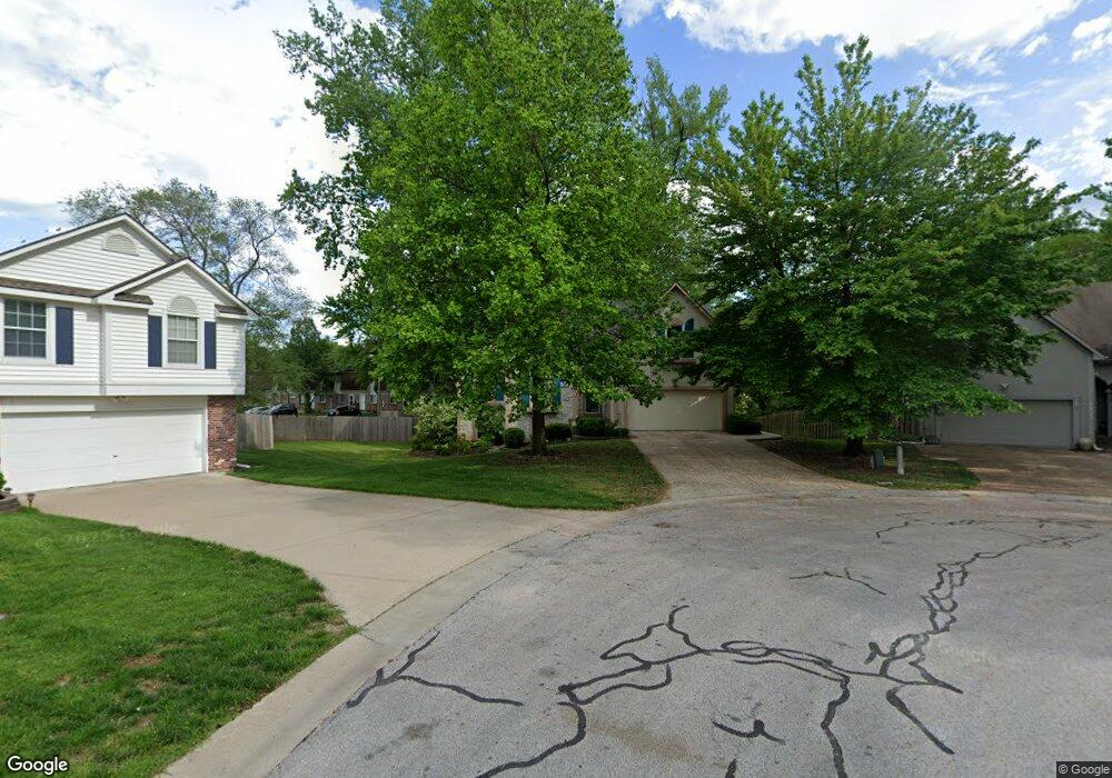 5133 Perry Ln, Shawnee, KS 66203 - photo 1