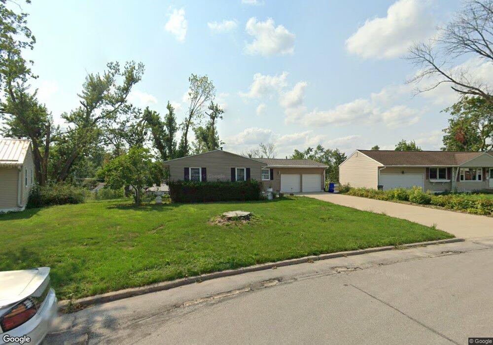 1106 Crestview Dr SE, Cedar Rapids, IA 52403 - photo 1