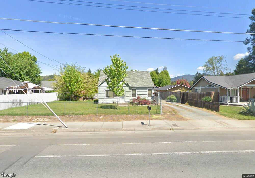 1720 SW Bridge St, Grants Pass, OR 97526 - photo 1