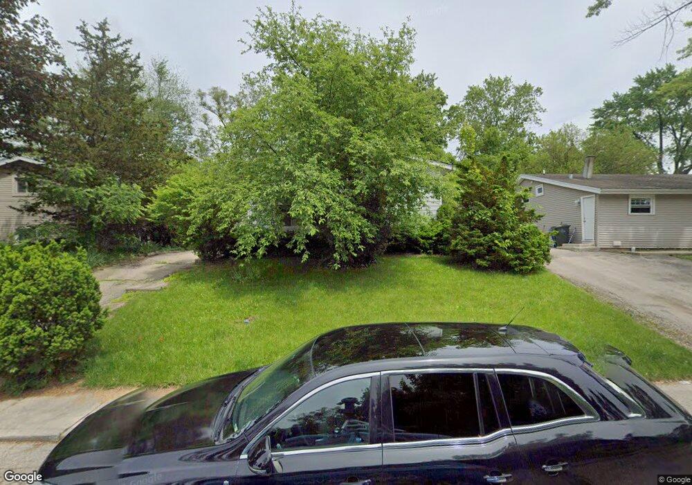 1623 Sacramento Dr, Carpentersville, IL 60110 - photo 1