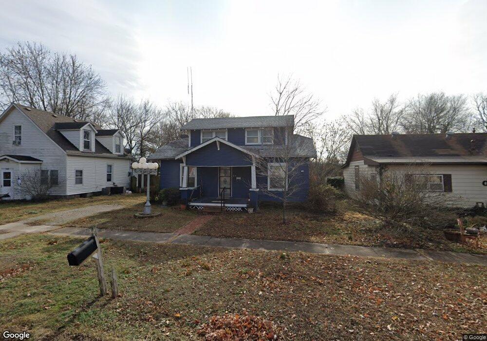 1612 Wilson Ave, Parsons, KS 67357 - photo 1