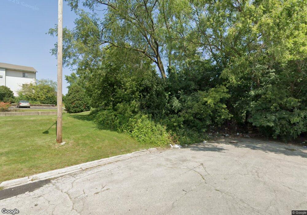 2740 Northfield Ave, Waukegan, IL 60085 - photo 1