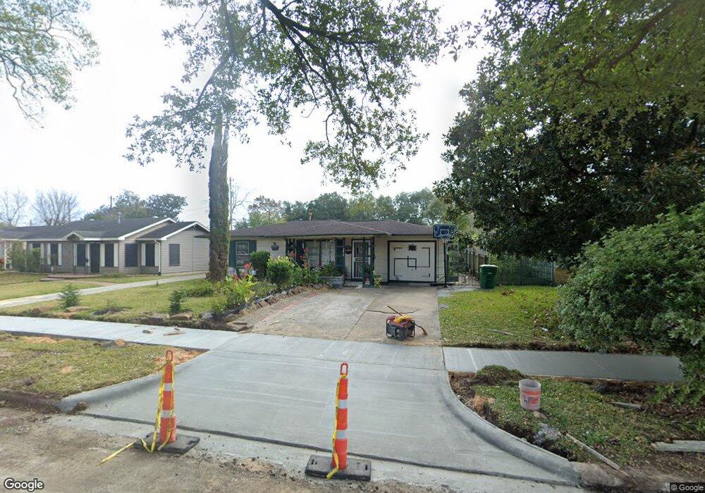 7610 Hereford St, Houston, TX 77087 - photo 1