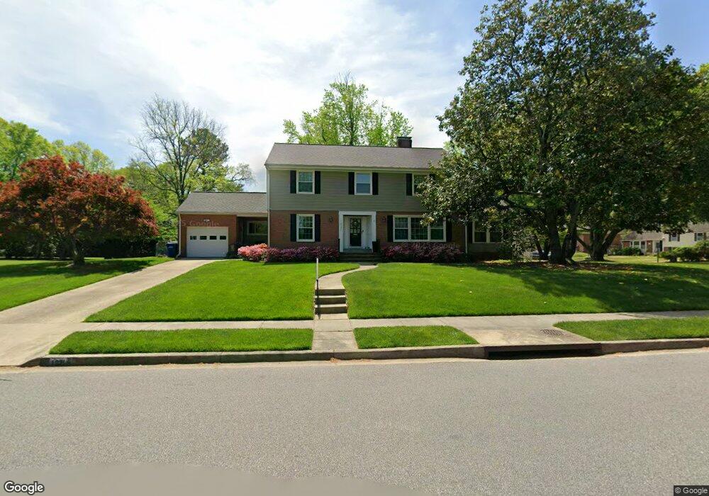 1021 Potomac Ln, Alexandria, VA 22308 - photo 1