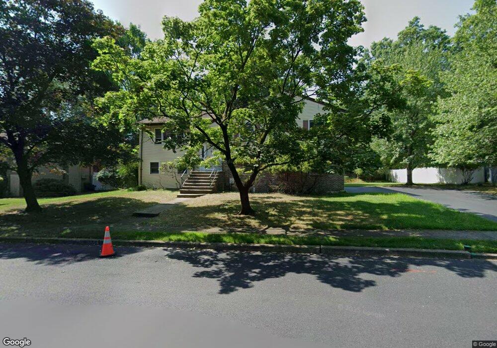 12 Gateway Ct, Waldwick, NJ 07463 - photo 1