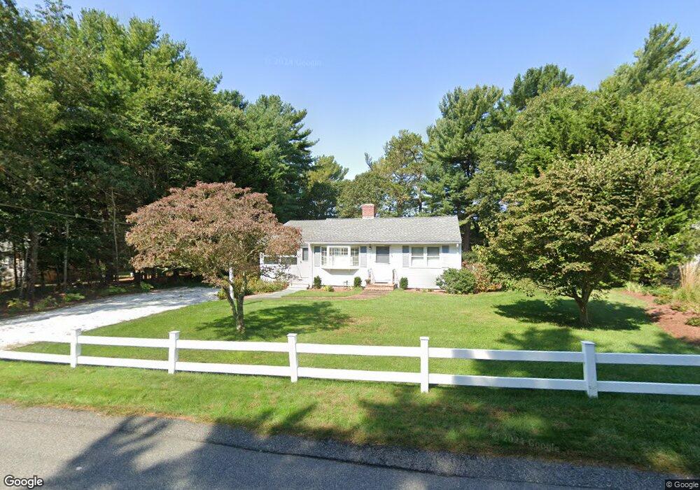 135 Crockers Neck Rd, Cotuit, MA 02635 - photo 1