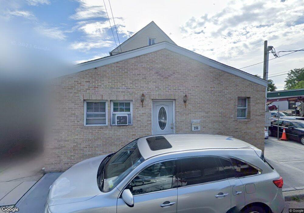 286 New Hyde Park Rd, Franklin Square, NY 11010 - photo 1