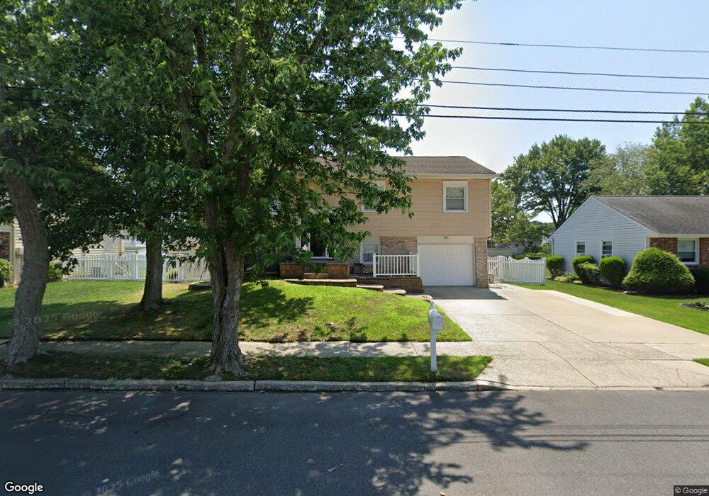 11 Edgewood Dr, Somers Point, NJ 08244 - photo 1