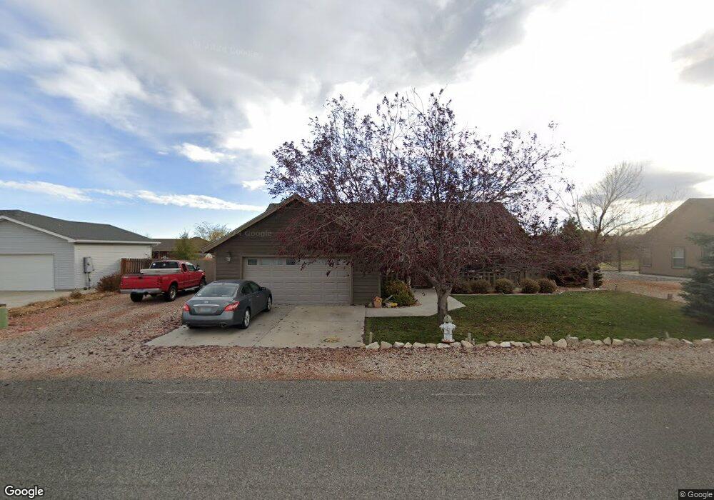 234 Robert St, Cody, WY 82414 - photo 1