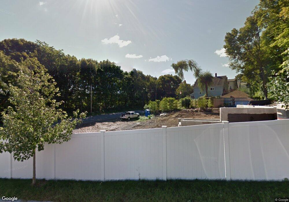 2B Sugar Hill Ln unit RIGHT, Wakefield, MA 01880 - photo 1