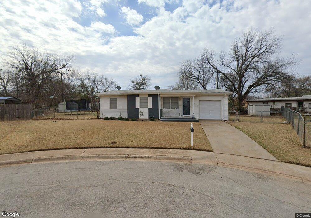 1403 Pratt Ct, Wichita Falls, TX 76302 - photo 1