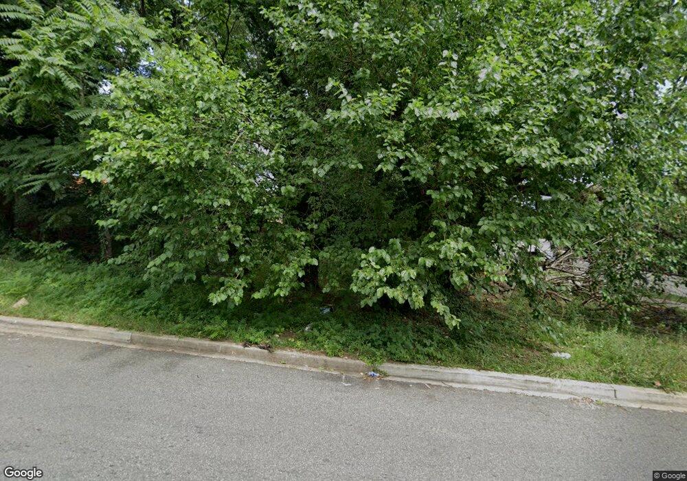 530 51st St SE, Washington, DC 20019 - photo 1