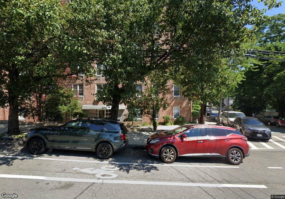 5715 Mosholu Ave unit 6G, Bronx, NY 10471 - photo 1