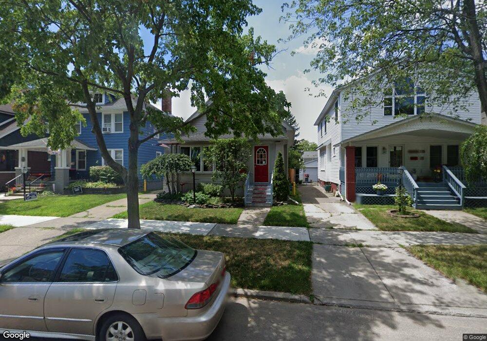 1315 Beaconsfield Ave, Grosse Pointe Park, MI 48230 - photo 1