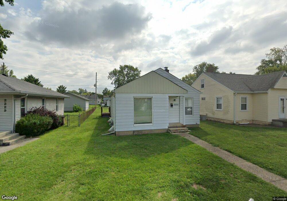 2225 California St, Columbus, IN 47201 - photo 1
