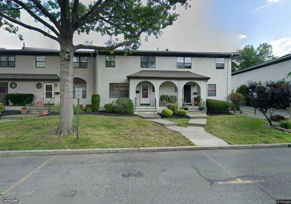 66 Somerset Dr unit 23B, Suffern, NY 10901 - photo 1