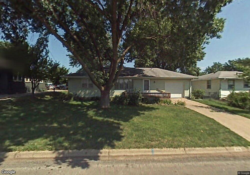 2516 E Madison Ave, Des Moines, IA 50317 - photo 1