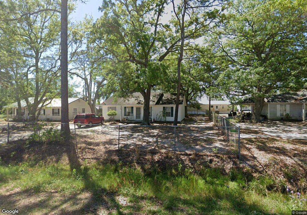 228 Pinecrest Dr, Douglas, GA 31535 - photo 1