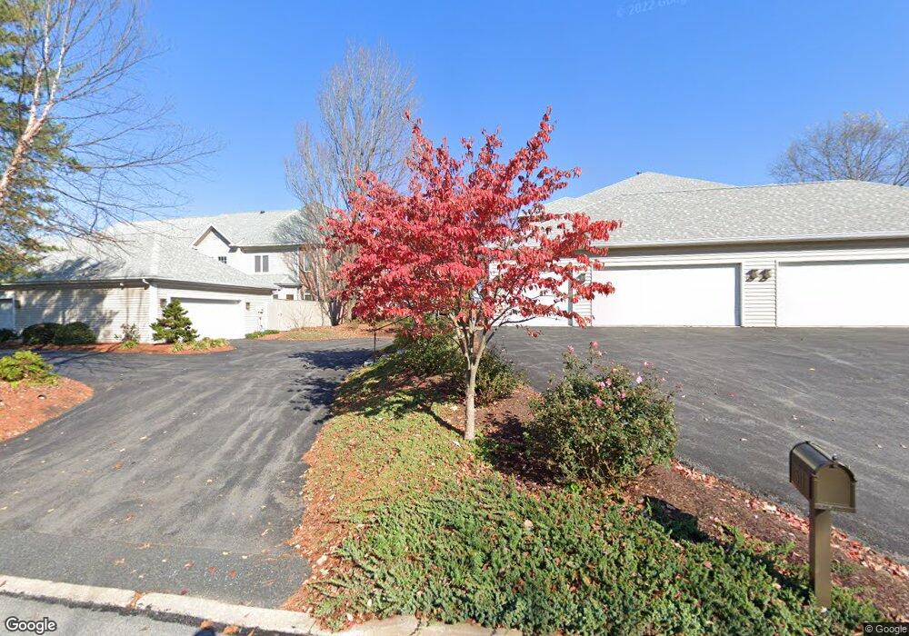 513 Bridgeview Dr, Lemoyne, PA 17043 - photo 1