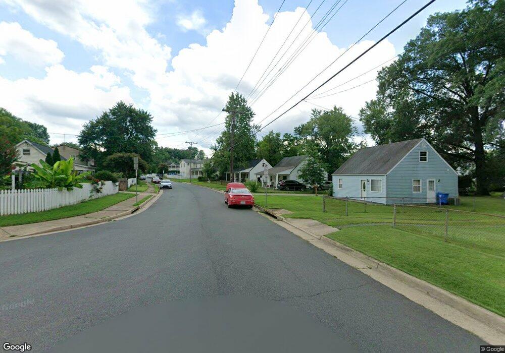 105 Lambert Dr, Manassas Park, VA 20111 - photo 1