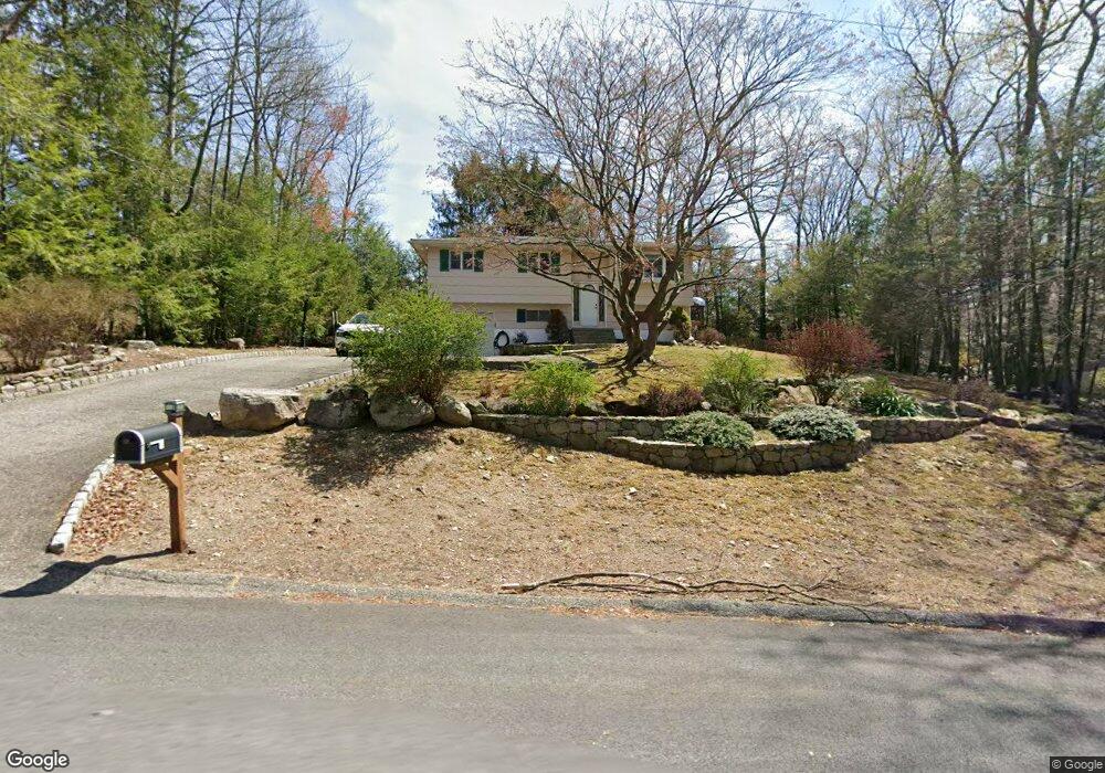 28 Spice Bush Ln, Tuxedo Park, NY 10987 - photo 1