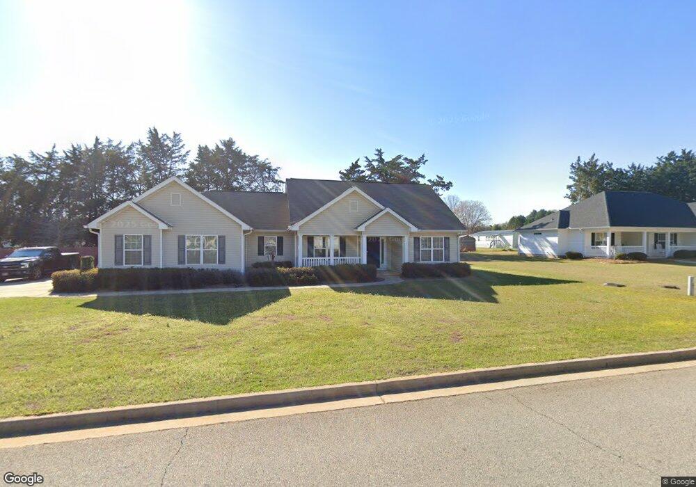 124 Crystal Ridge Cir, Byron, GA 31008 - photo 1