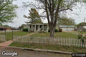 406 N Maple Ave, Erick, OK 73645
