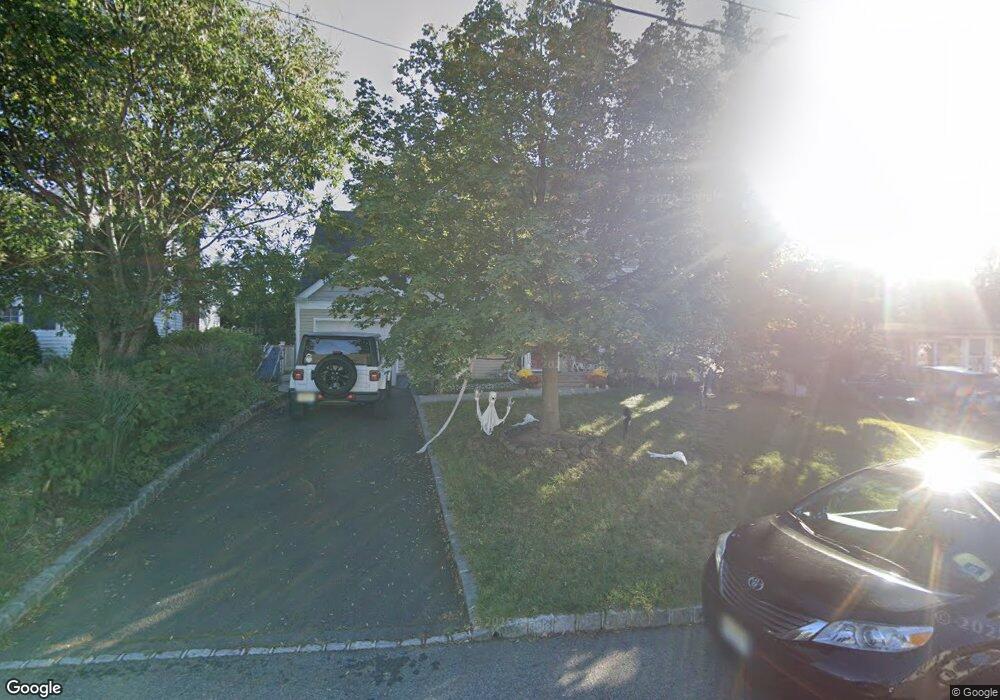 26 Canterbury Ln, Colonia, NJ 07067 - photo 1