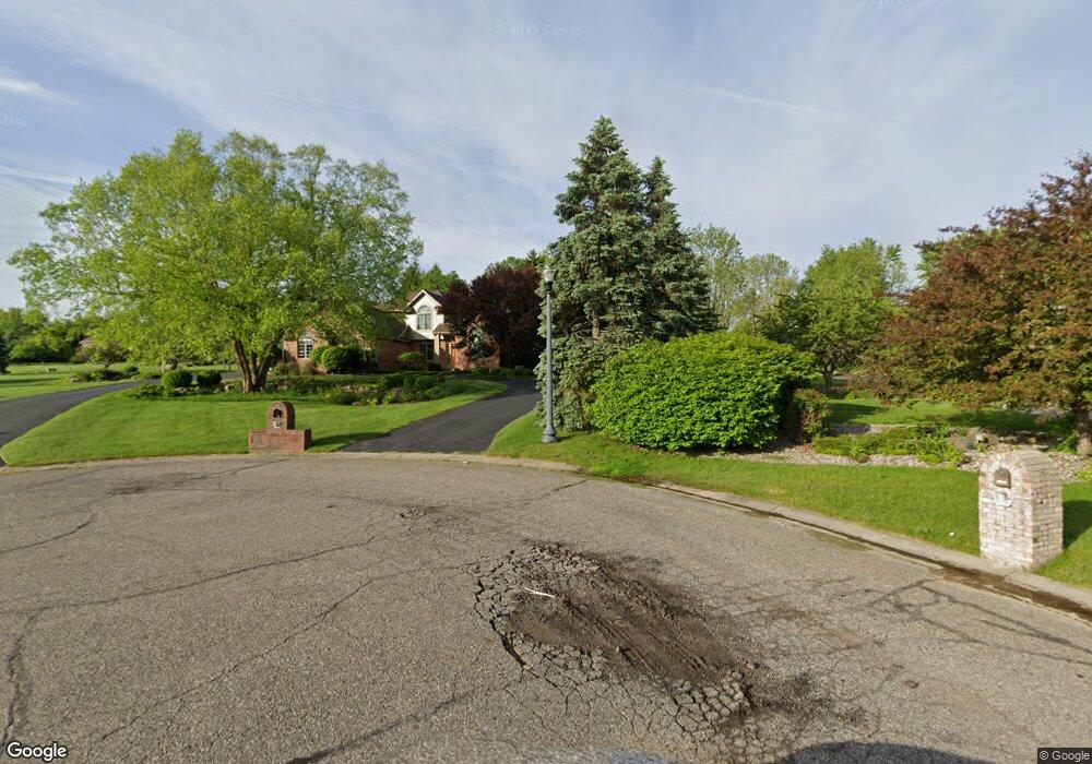 2570 Lakeside Ct, Flushing, MI 48433 - photo 1