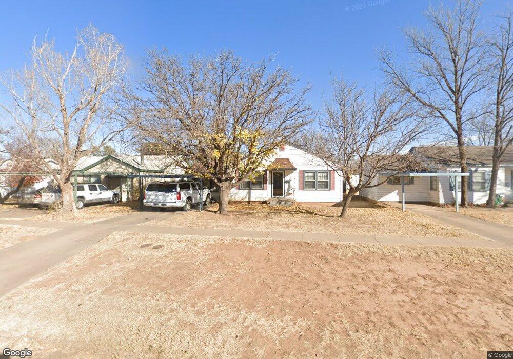 1310 Utica St, Plainview, TX 79072 - photo 1