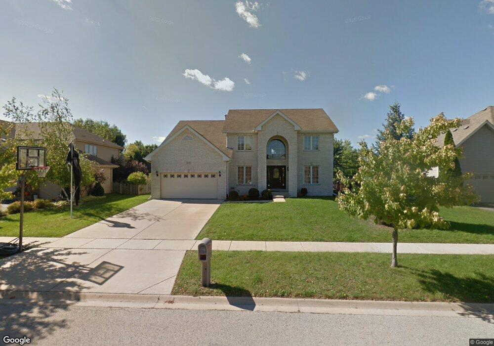 555 Danbury Dr, Oswego, IL 60543 - photo 1