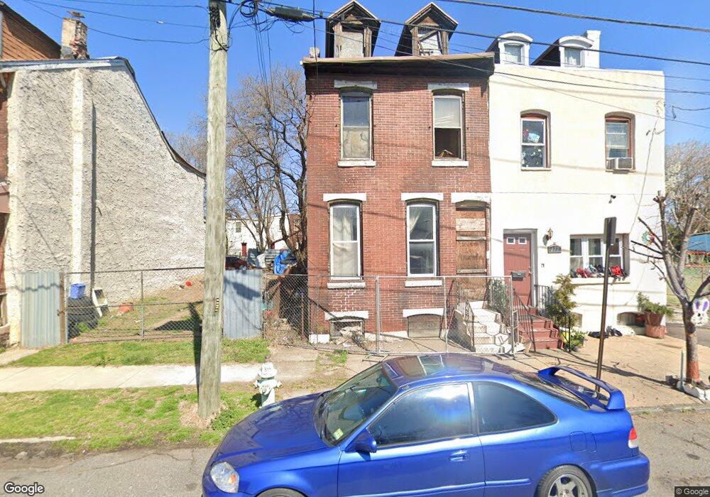 277 1/2 Chestnut St, Camden, NJ 08103 - photo 1