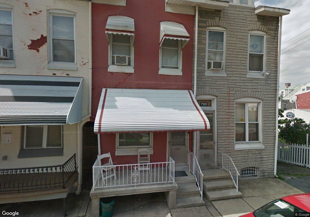 748 Locust St, Reading, PA 19604 - photo 1