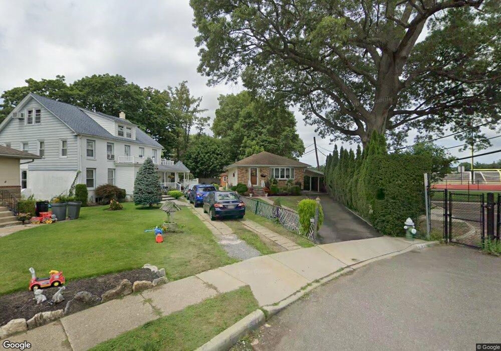 535 Access Rd, West Hempstead, NY 11552 - photo 1