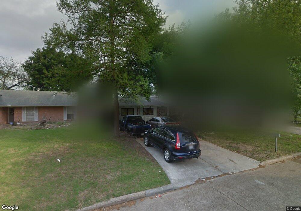 6414 Oaknut Dr, Houston, TX 77088 - photo 1