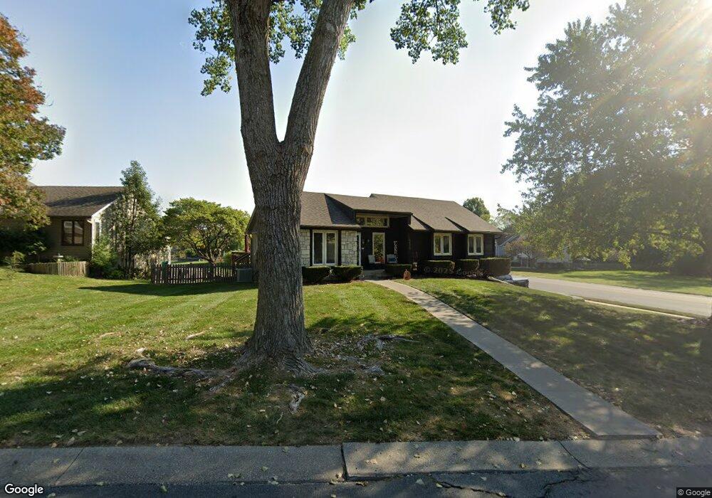 5123 SW Kingfisher Dr, Lees Summit, MO 64082 - photo 1