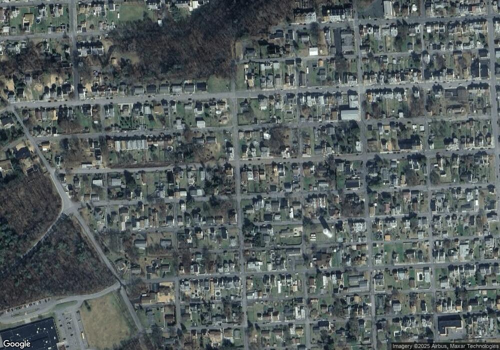 1438 W Mulberry St, Coal Township, PA 17866 - photo 1