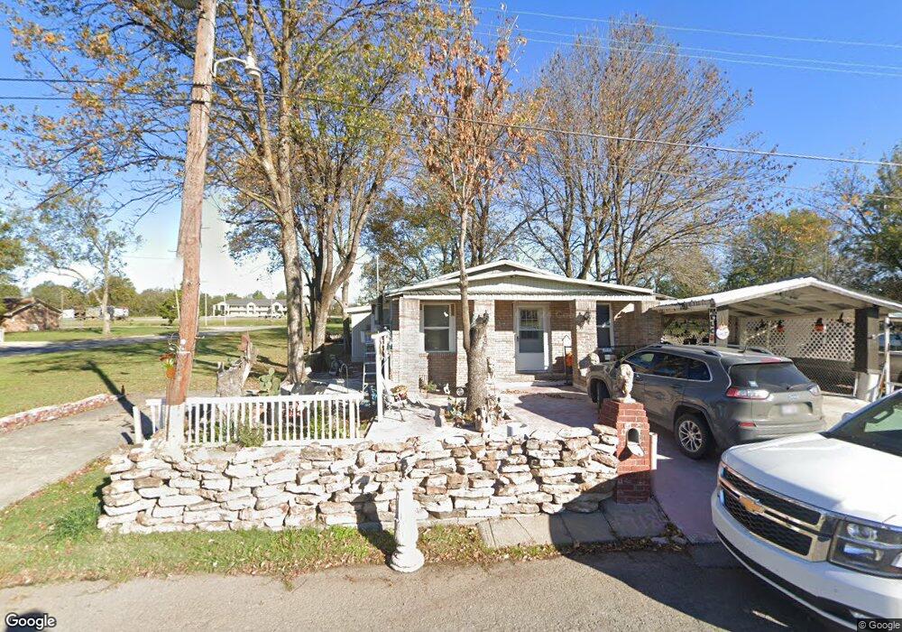 718 W Jefferson St, Stuttgart, AR 72160 - photo 1