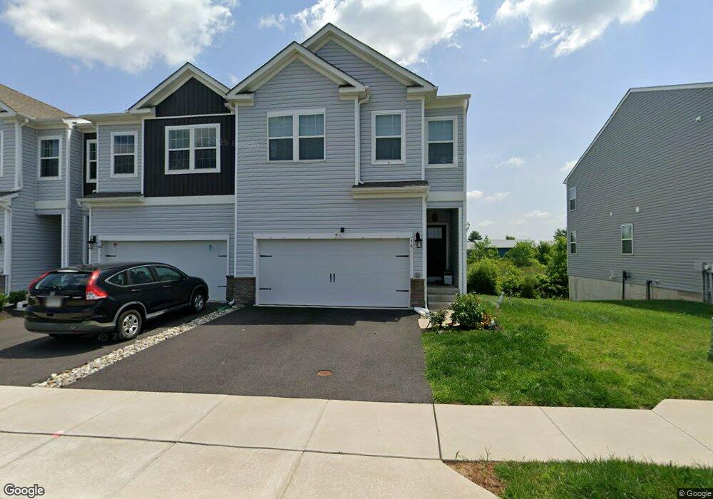 56 Fonthill Ct unit 28, Quakertown, PA 18951 - photo 1