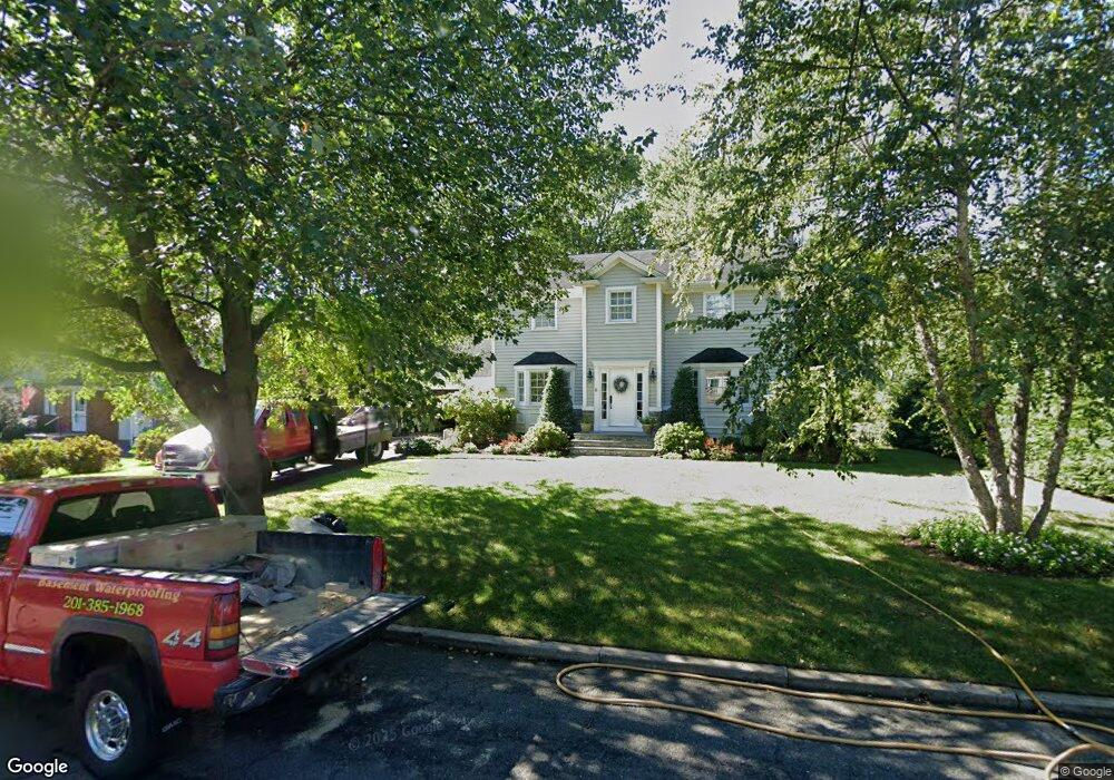 815 Midland Rd, Oradell, NJ 07649 - photo 1